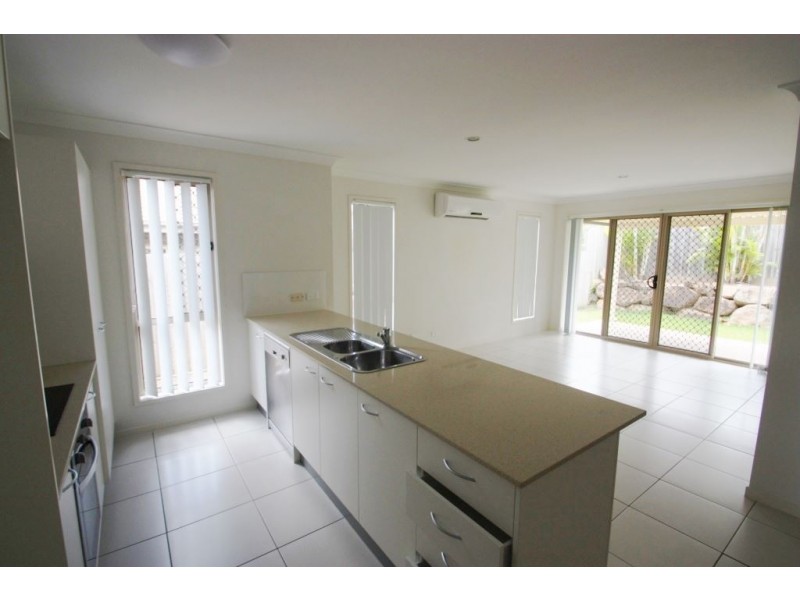 8 Elise ave, Coomera QLD 4209