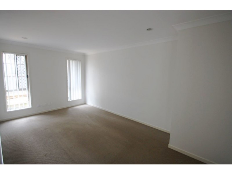 8 Elise ave, Coomera QLD 4209