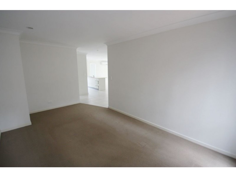 8 Elise ave, Coomera QLD 4209