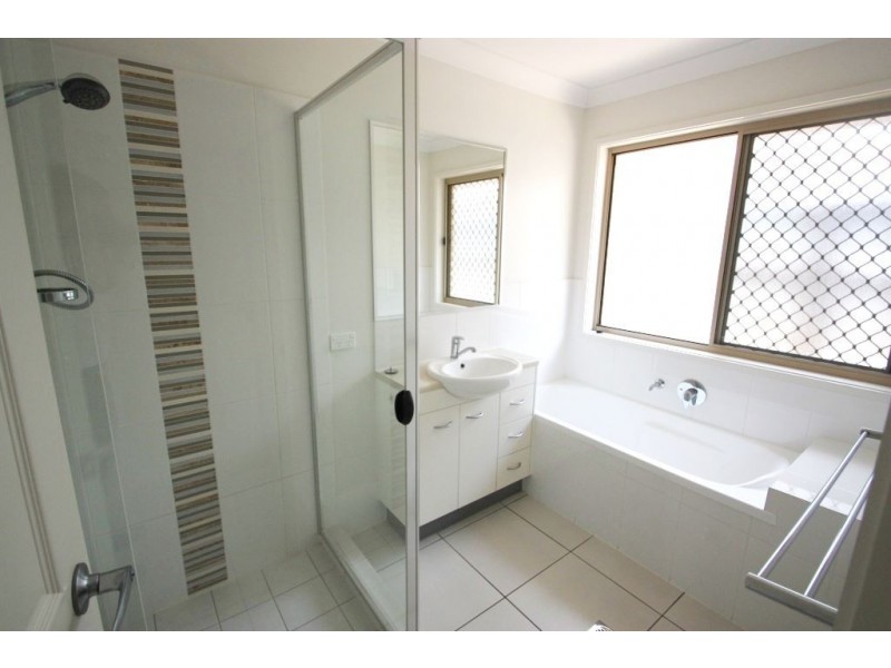 8 Elise ave, Coomera QLD 4209