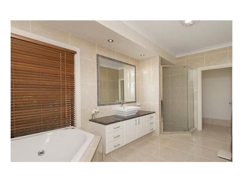 10 Kingtide Lane, Coomera Waters QLD 4209