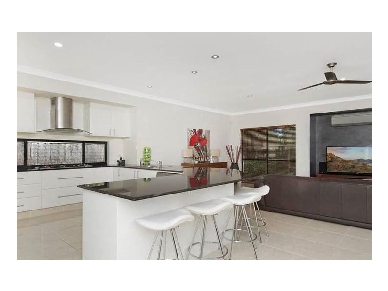 10 Kingtide Lane, Coomera Waters QLD 4209