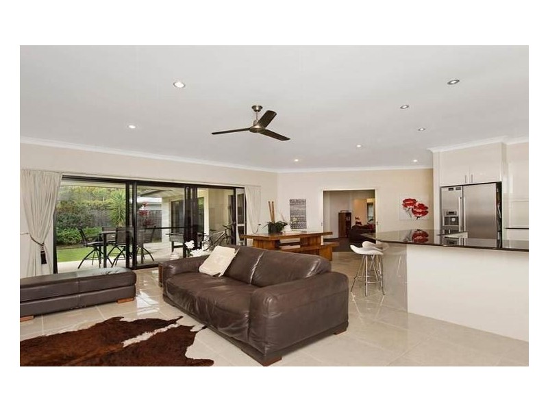 10 Kingtide Lane, Coomera Waters QLD 4209