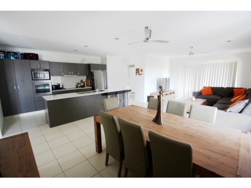 15 Marrinup St, Upper Coomera QLD 4209