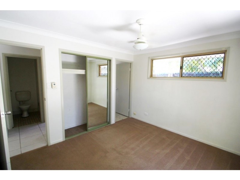 2/13 Napper Road, Arundel QLD 4214