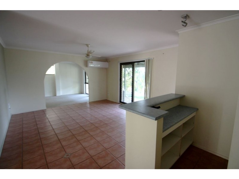 5 Woodside Place, Helensvale QLD 4212