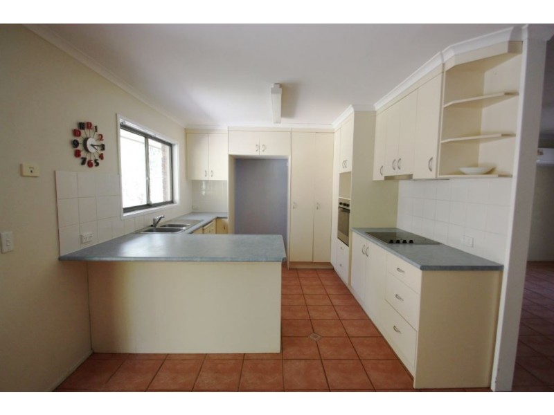 5 Woodside Place, Helensvale QLD 4212