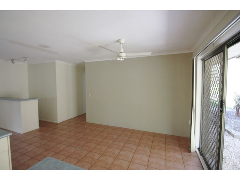 5 Woodside Place, Helensvale QLD 4212