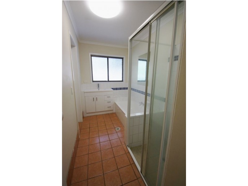 5 Woodside Place, Helensvale QLD 4212