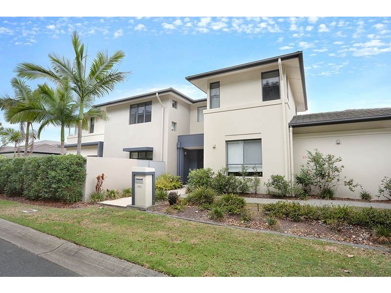 6126 Bolsena Circuit, Hope Island QLD 4212