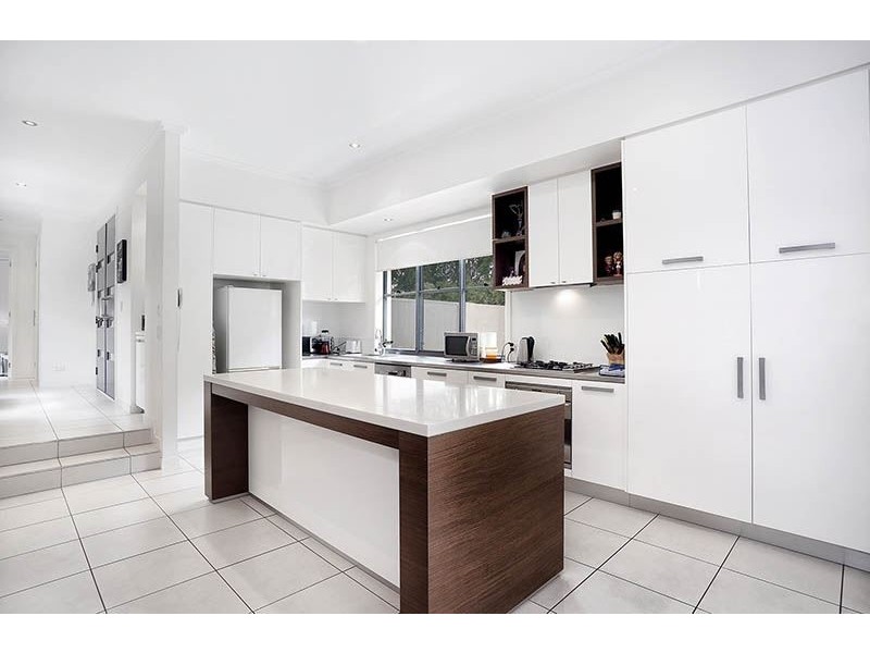 6126 Bolsena Circuit, Hope Island QLD 4212