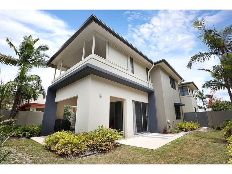 6126 Bolsena Circuit, Hope Island QLD 4212
