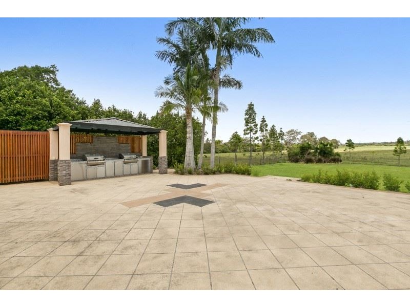 1 Bruckner Road, Stapylton QLD 4207