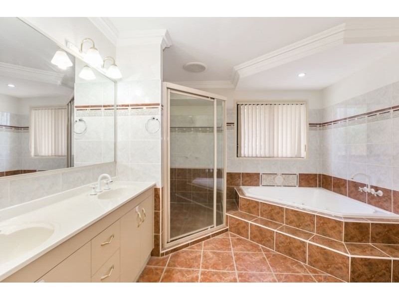 1 Bruckner Road, Stapylton QLD 4207