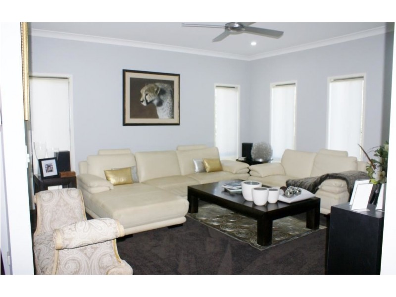 50 Treeline Circuit, Upper Coomera QLD 4209