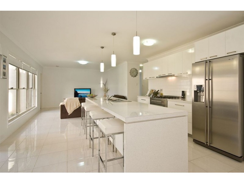 14 Elle Court, Cashmere QLD 4500