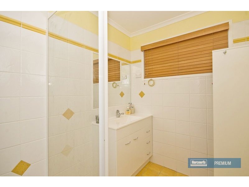 33 Strathford Avenue, Albany Creek QLD 4035