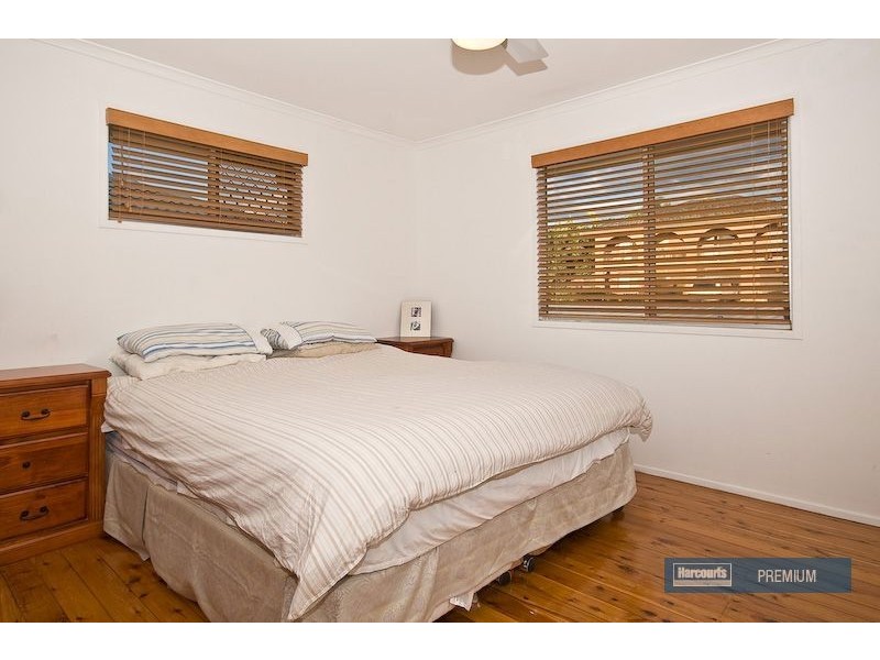 33 Strathford Avenue, Albany Creek QLD 4035