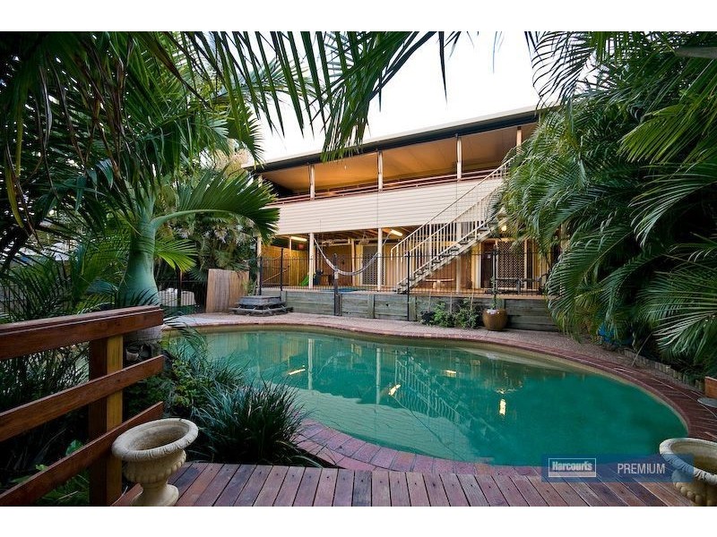 33 Strathford Avenue, Albany Creek QLD 4035