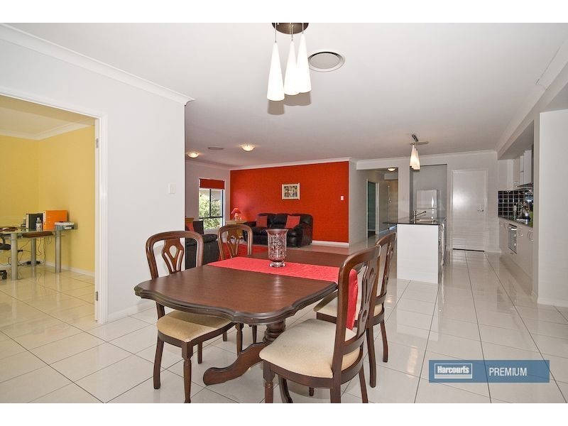 33 Raynbird Place, Carseldine QLD 4034