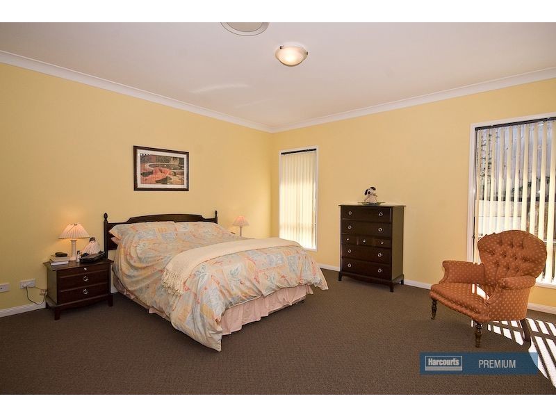 33 Raynbird Place, Carseldine QLD 4034