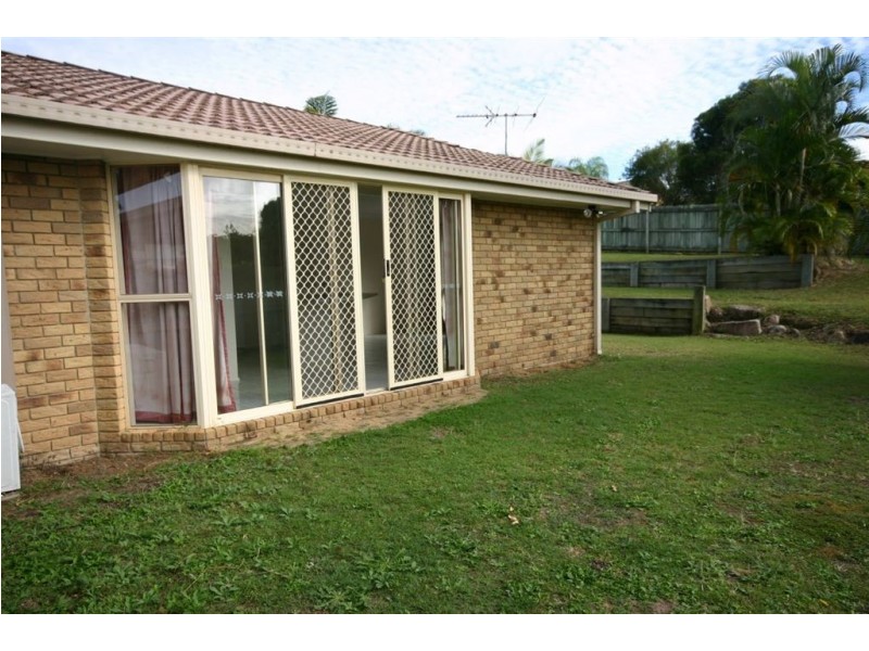 16 Queen Elizabeth Drive, Eatons Hill QLD 4037