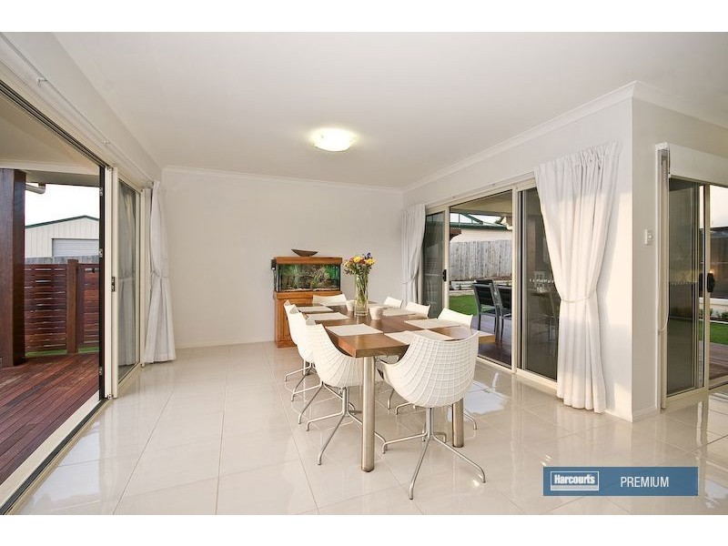 14 Elle Court, Cashmere QLD 4500