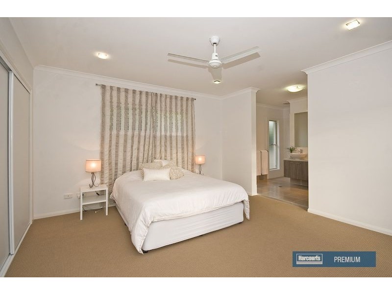 14 Elle Court, Cashmere QLD 4500