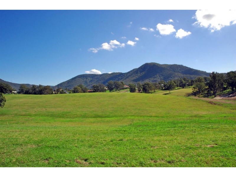 11 Tralisa Court, Samford QLD 4520