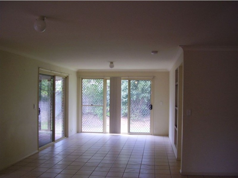 73 Wimbeldon Circuit, Carseldine QLD 4034