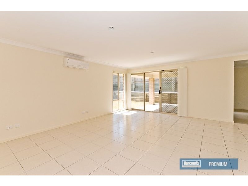 9 Elle Court, Cashmere QLD 4500