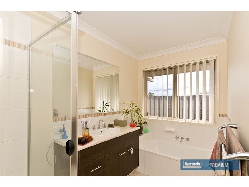 9 Elle Court, Cashmere QLD 4500