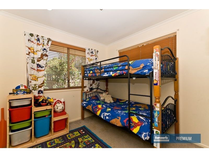 2 Elwood Court, Eatons Hill QLD 4037