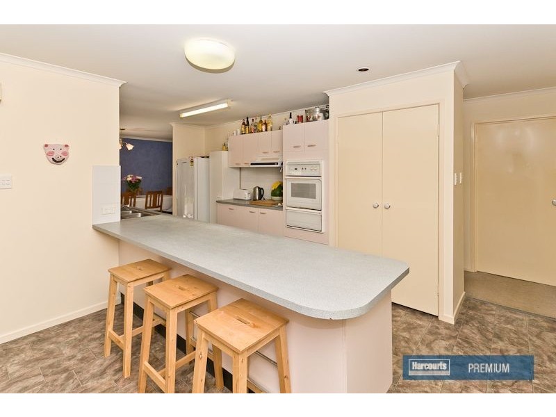 2 Elwood Court, Eatons Hill QLD 4037