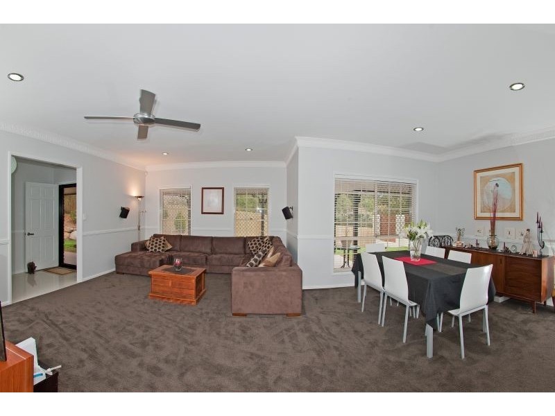 17 Forest Court, Albany Creek QLD 4035