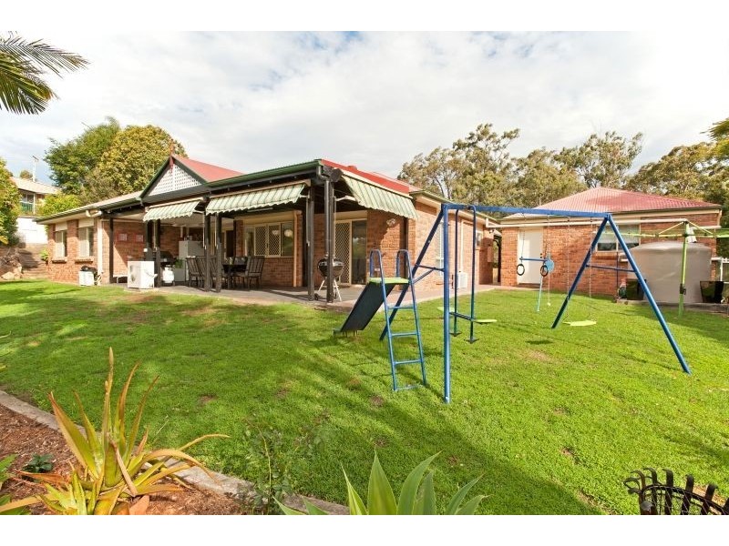 17 Forest Court, Albany Creek QLD 4035