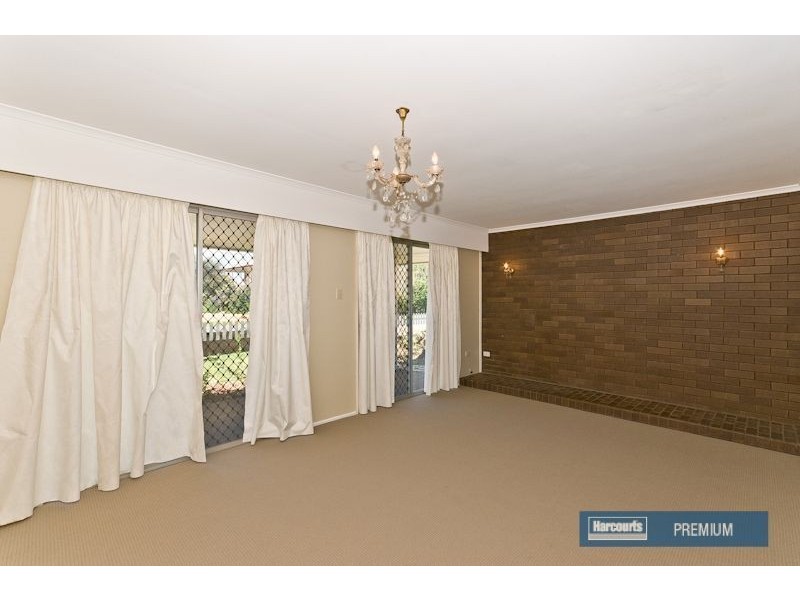 33 Symphony Avenue, Strathpine QLD 4500