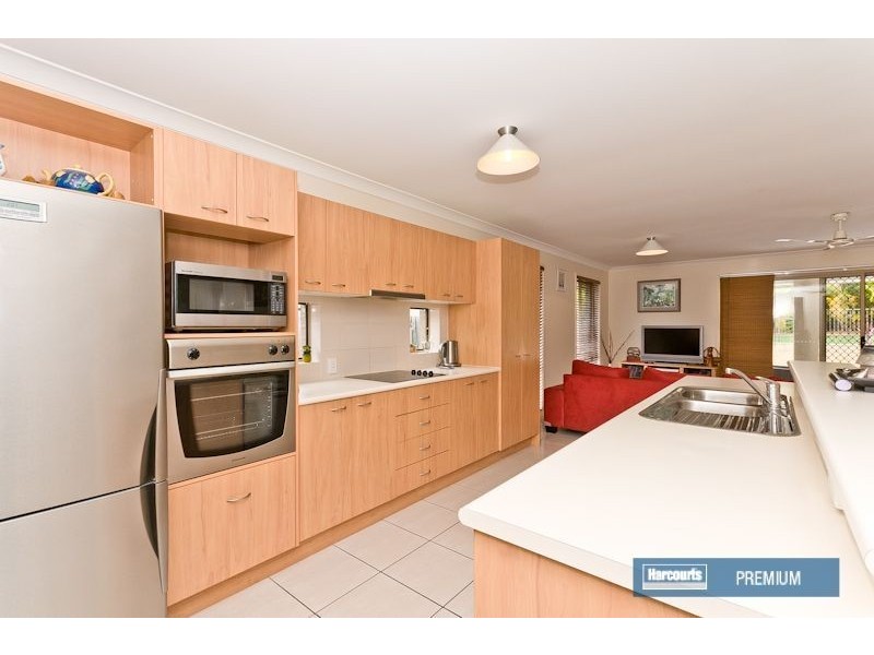 12 Avondale Road, Warner QLD 4500