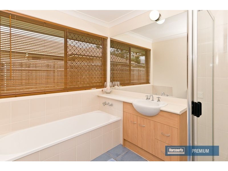 12 Avondale Road, Warner QLD 4500