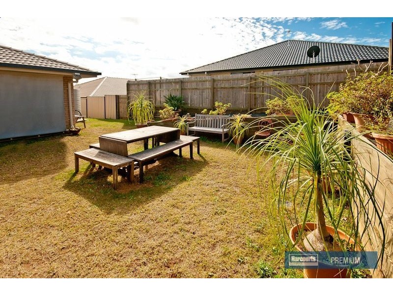 9 Elle Court, Cashmere QLD 4500