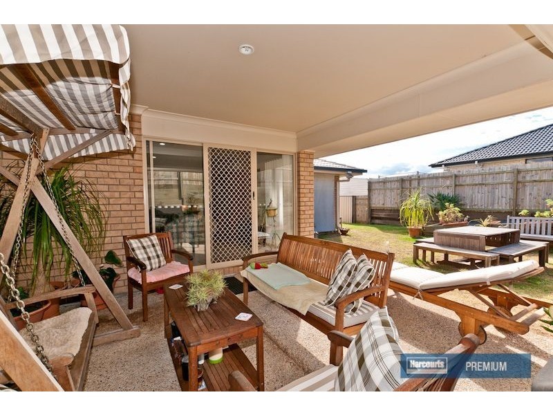 9 Elle Court, Cashmere QLD 4500
