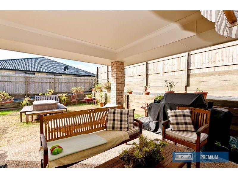 9 Elle Court, Cashmere QLD 4500