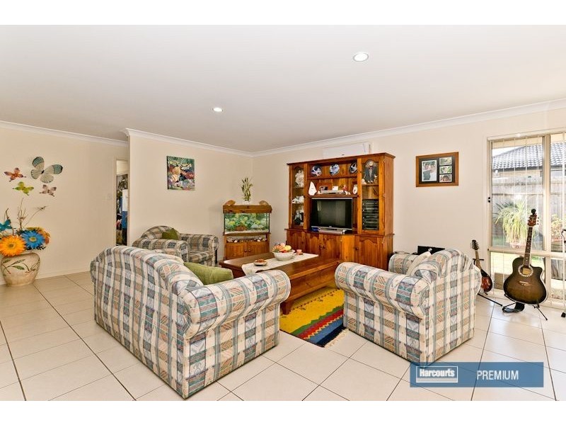 9 Elle Court, Cashmere QLD 4500