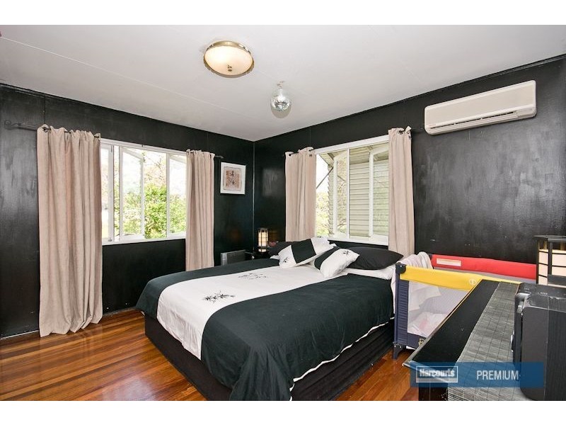 8 Rossett Street, Chermside West QLD 4032