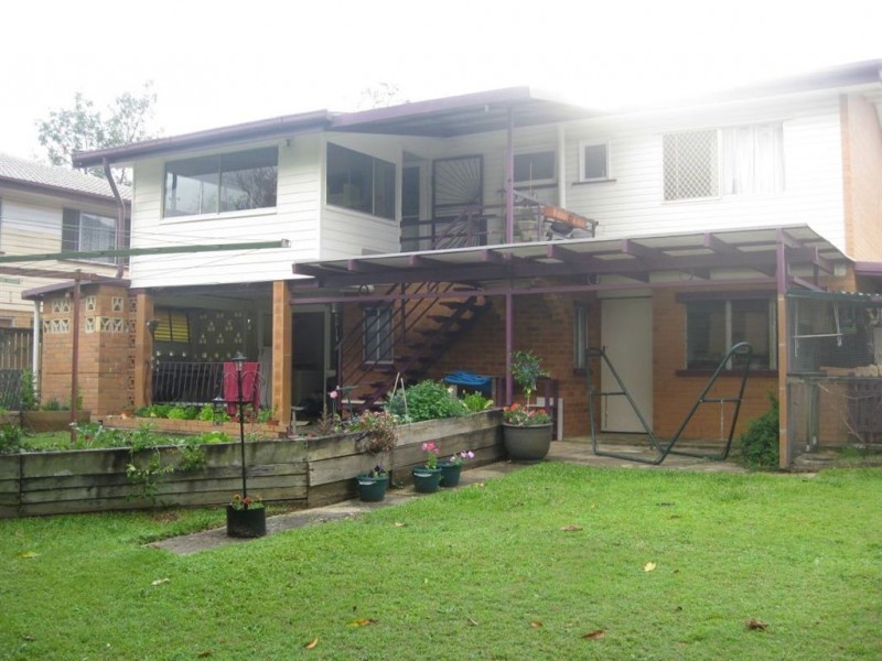 9 LEVANT STREET, Albany Creek QLD 4035