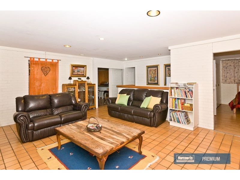 49 Folkstone Avenue, Albany Creek QLD 4035