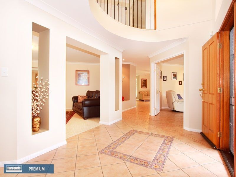 3 Muirfield Court, Albany Creek QLD 4035