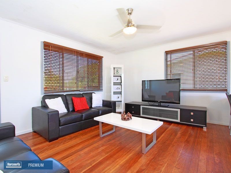 12 Lions Crescent, Kippa-ring QLD 4021