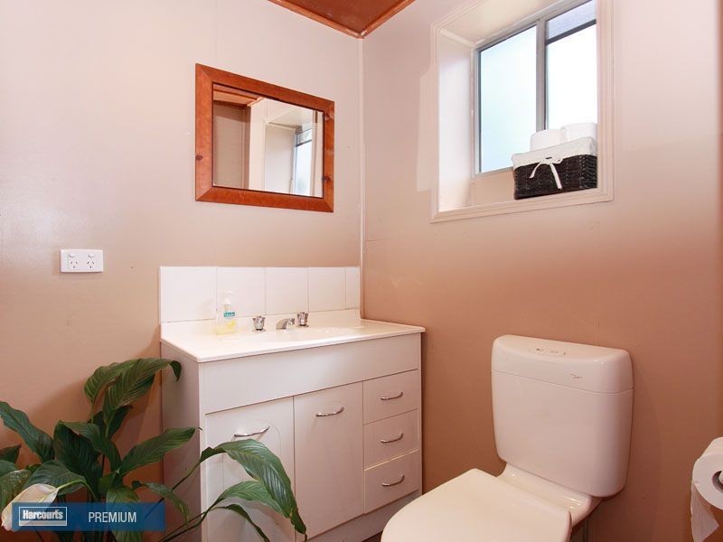 12 Lions Crescent, Kippa-ring QLD 4021