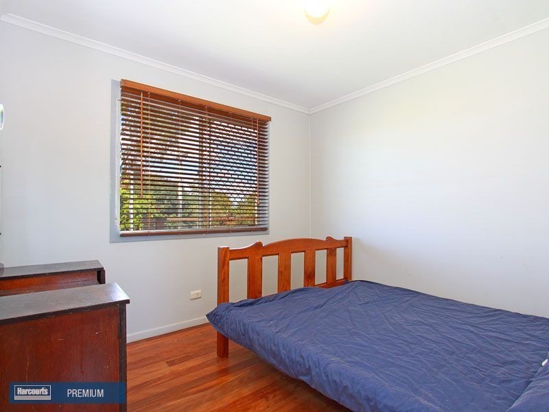 12 Lions Crescent, Kippa-ring QLD 4021